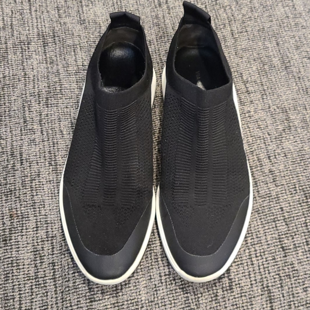 Via Spiga mesh knit blk pull on sneakers